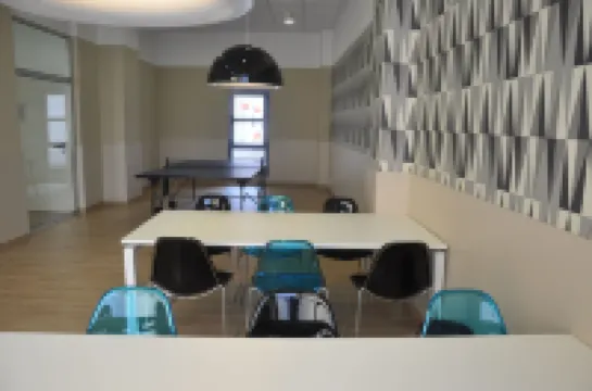 เรสซิเดนเซีย ยูนิเวอร์ซิทาเรีย เรซา บลาส เด โอเตโร