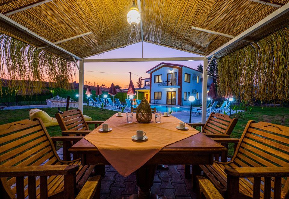 Hotel Ada Villa, Dining, Restaurant
