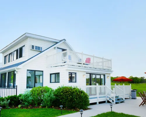 Bayview Resort Hotels in Hampton Bays