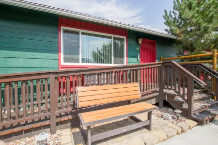 Yellowstone Gateway Inn