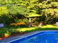 Au Manoir de la rue Merry Hotels in Magog