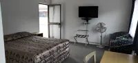 Cypress Court Motel Hotels in Glenbervie