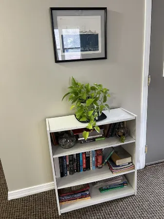 Oswego Inn Отели рядом с достопримечательностью «Safe Haven Museum»