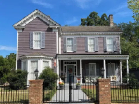 The Wynne House Inn Hotels in Holly Springs