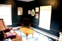 Cozy Pet Friendly House Next To Train Hotels in Canton