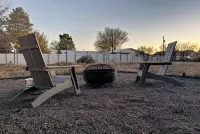 La Casita Azul - Cozy Casita with Large Backyard in Marfa, TX