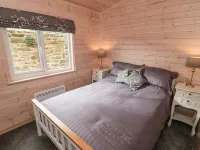 Thorntree Lodge Hotels near McGregor's Pond