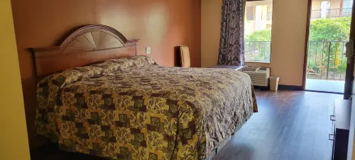 Western Inn - Motels