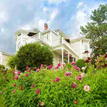 Fairholme Manor Inn Hotel Exterior