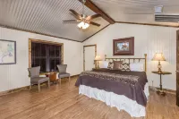 Vineyard Trail Cottages- Adults Only Hôtels à : Fredericksburg