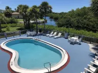 Sun Coast Inn - Parking