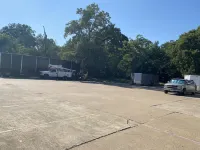 Van Inn - parking