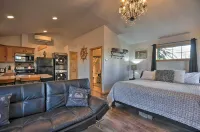 Coastal Retreat in Long Beach Walk to Attractions