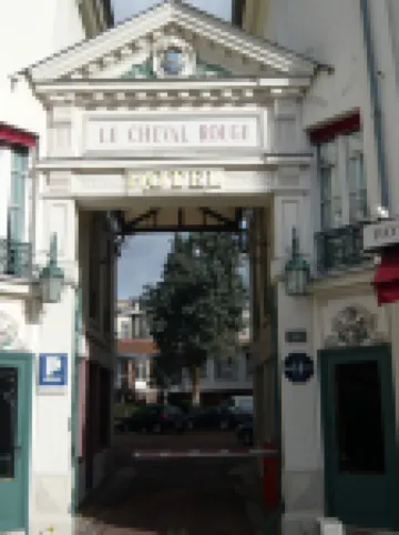 Hôtel du Cheval Rouge