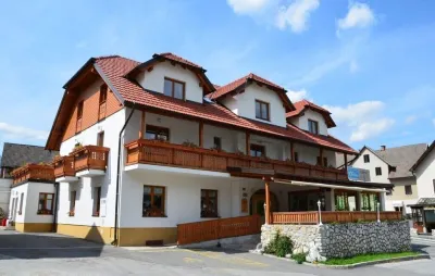 Hotel Planinka Hotels near Landscape park Logar Valley