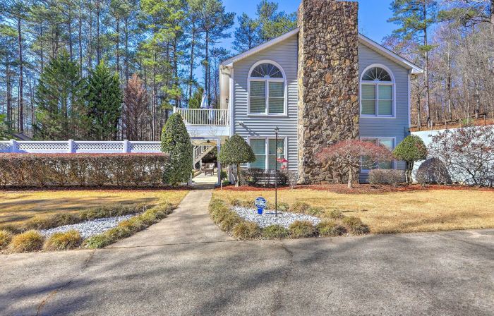 Suwanee House w/ Pool & Game Room!