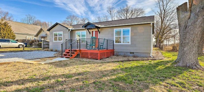 Modern Bentonville Home Mountain Bikers Paradise Hotels in Benton County
