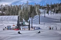 Ski-in/Ski-Out Cabin: Lift to Brian Head Resort!