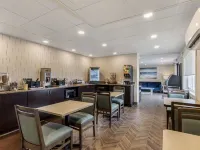 Quality Inn Ocean City Beachfront Hotels near Old Pro Golf