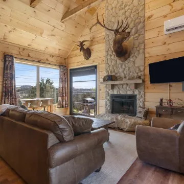 Elk Lodge Cabin for 4!