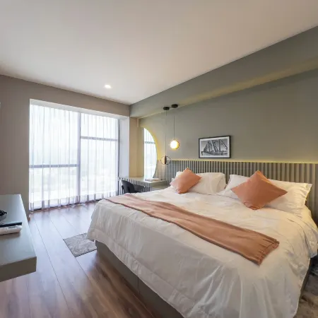 Luxury Condo Scenic Views of Festival del Globo
