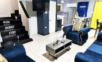 Cozy Crib 5Mins from the Airport