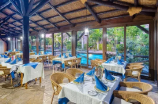 ปลายาคาลิดา โรงแรม