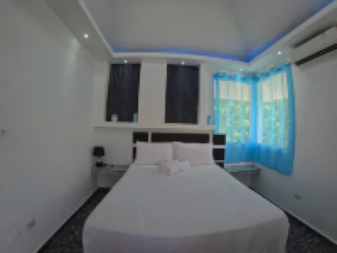 Condo with private balcony in the heart of Sosua ソスアのホテル