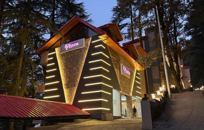 Regenta Place Dalhousie Just 500 Meters Walkable from Mall Road