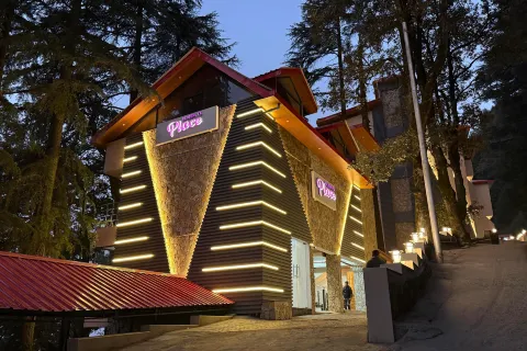 Regenta Place Dalhousie at Mall Road