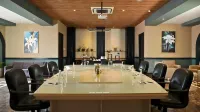 The Grantage Hotel & Sky Lounge