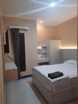 Omah Joglo Bugis Hotels in Pakis