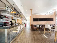 ibis Mackay - bar