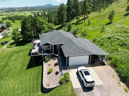 Black Hills Getaway with Hot Tub & Game Room for 18