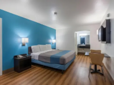 納薩 - 休斯敦6號汽車旅館 韋伯斯特酒店