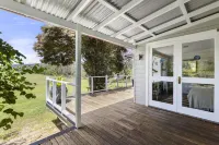 4 Bedroom Farm Cottage on Bellingen River