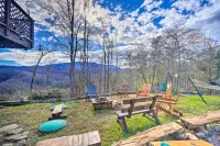 Mtn-View Cabin w/ Deck: 5 Mi to Gatlinburg! - bar