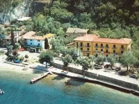 Albergo Del Garda Hotels in San Zeno di Montagna