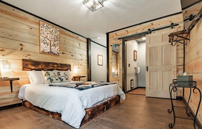 Lake Village Lodge