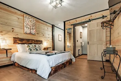 Lake Village Lodge Hotels in 