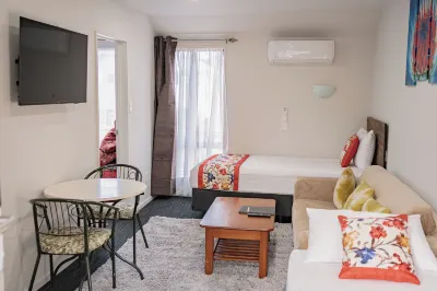 Samhil Motor Lodge Hotel a 