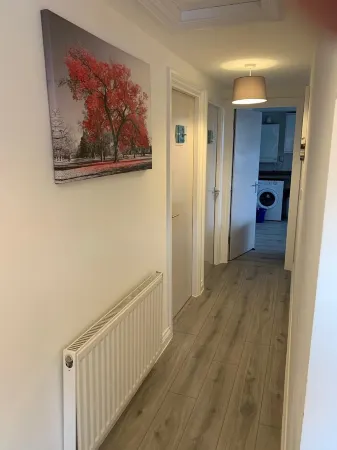 Gulland House by Pureserviced Отели рядом с достопримечательностью «Mayflower International Marina»