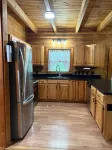 Cozy Log Cabin Retreat on the Santa Fe River – Nature, Kayaking & Relaxation!