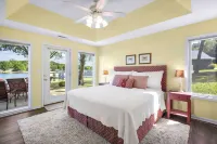 Gentle Slopes Retreat Fit For 12!