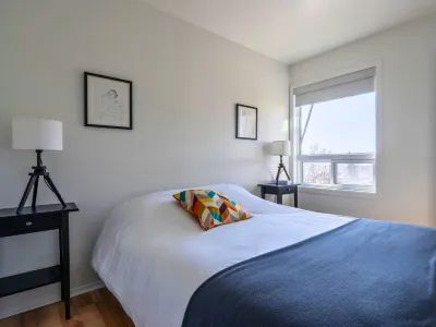 레 스튜디오 데베르제망 뒤 도멘 포제 Belvédère de la chute de la rivière Jean-Noël 주변 호텔