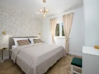 Apartments Maris Hotels in Plat