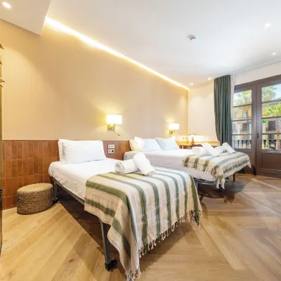 Hostal Ambos Mundos Отели рядом с достопримечательностью «Площадь Реиал»