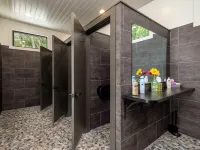 Mirror Cabin - Reflections Hotels in Transylvania County