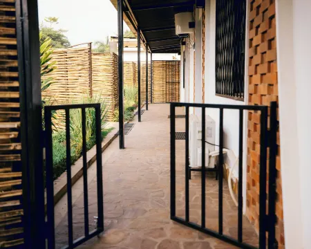 Migano Residence Отели в г. Нгагара