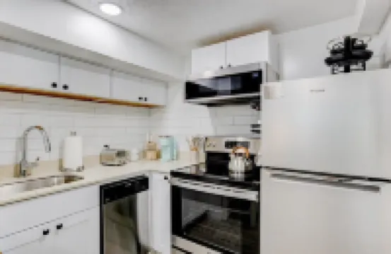 Garden level studio apt ⊹city views⊹ near U of U